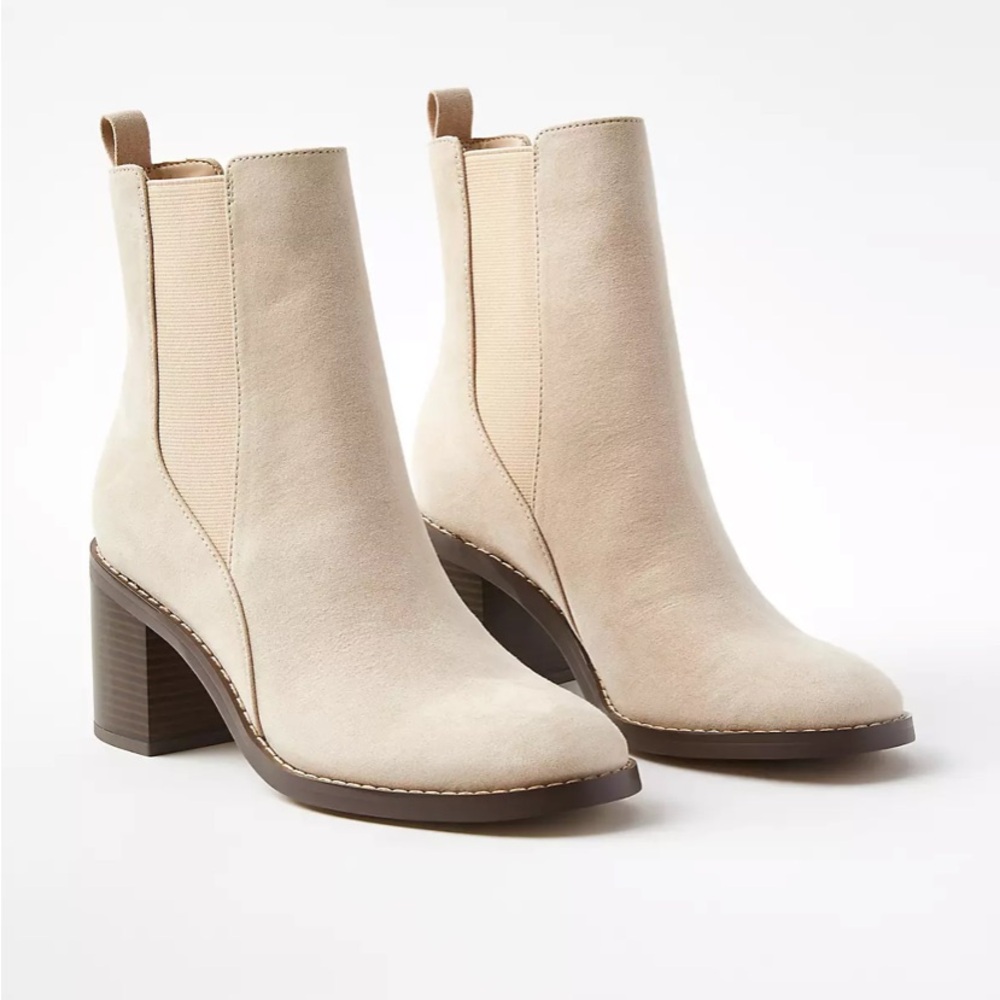 LOFT Women's Cream Suede Chelsea Boots